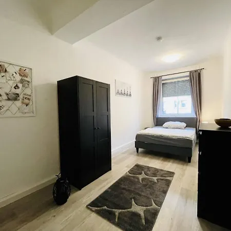 Newly Furnished Beautiful In The Center With Smart Tv